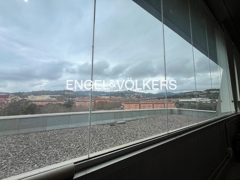 Foto 4d20e24b-c5db-44d0-aa06-3abb3f30bed0. Capannone industriale in Centre Badalona