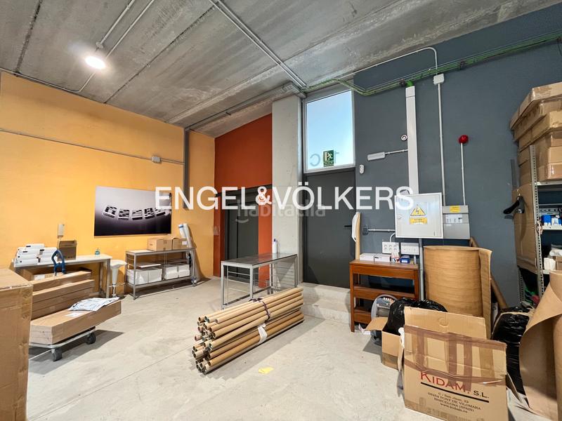 Foto 743d95f4-e02e-4739-a36e-019f5283fba6. Capannone industriale in Centre Badalona