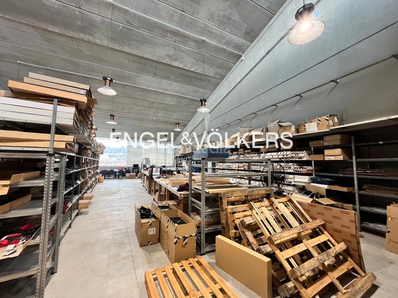 Foto 90c2d37a-a363-4e93-8270-f7dd290a2258. Capannone industriale in Centre Badalona