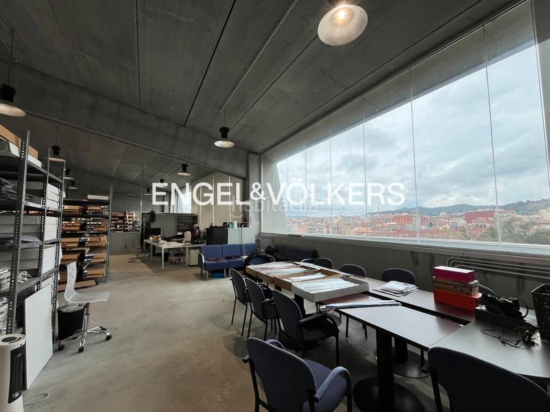 Foto 94528679-dd8f-4447-876c-16f350f6c166. Capannone industriale in Centre Badalona