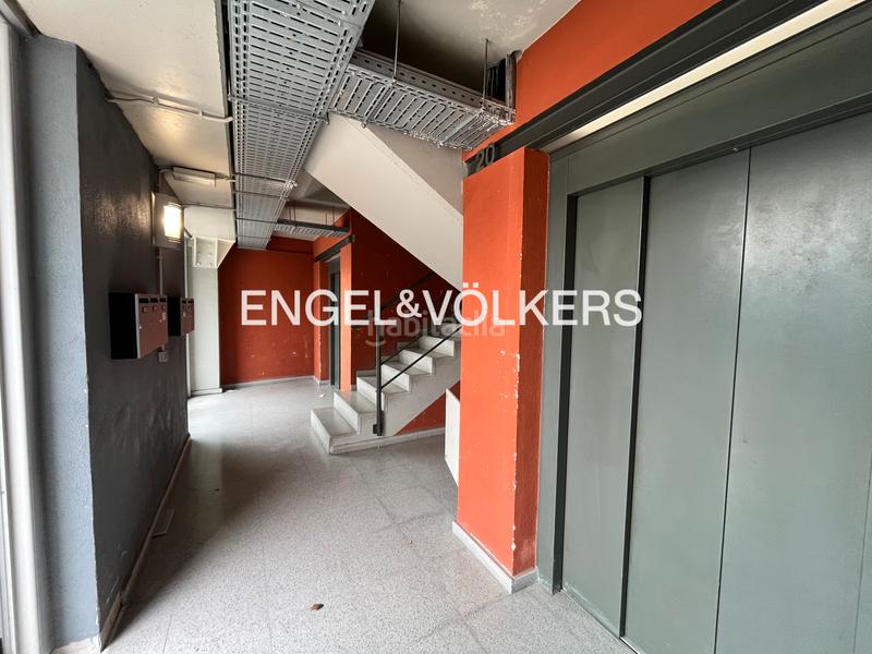 Foto d184920b-5ed3-4eec-a4d4-45ada8f8c4d5. Capannone industriale in Centre Badalona