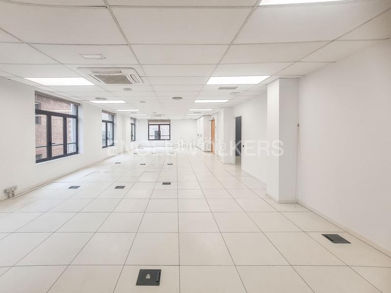 Foto 71c360f3-367d-4121-8d82-10f67283b11d. Rent office space in Gòtic Barcelona