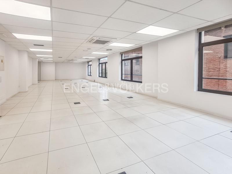 Foto 882fc0f8-42b2-4708-ab65-6afcc6066f12. Rent office space in Gòtic Barcelona