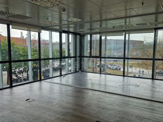 Rent Office space in Sant Josep. Gran oficina luminosa y con buenas vistas en planta completa en