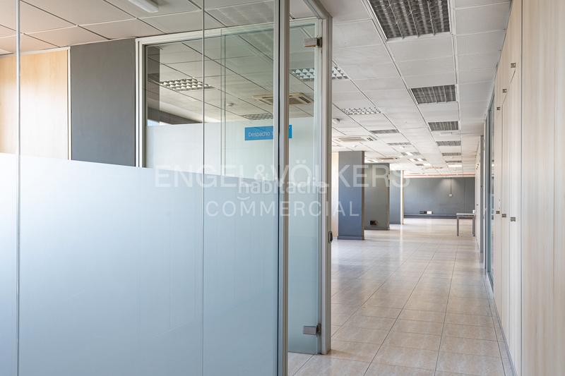 Foto 12515878-5c2b-4f6d-a08a-9253f7f5905e. Location bureau avec parking dans Diagonal Mar i el Front Marítim del Poblenou Barcelona