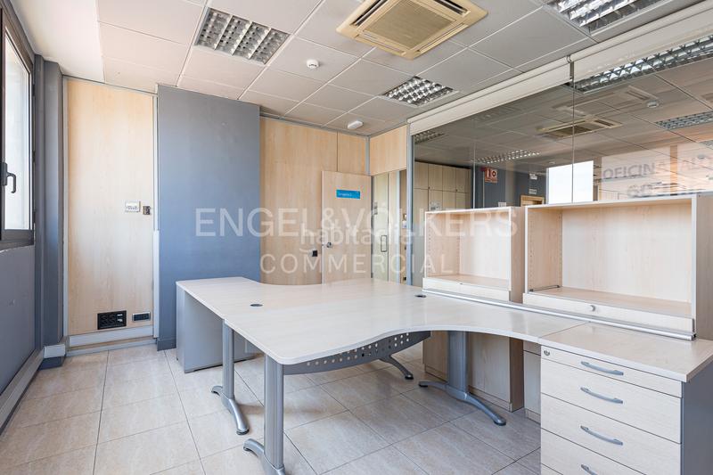 Foto 8ba5c3fc-d301-4015-af99-802465d7a1c9. Location bureau avec parking dans Diagonal Mar i el Front Marítim del Poblenou Barcelona