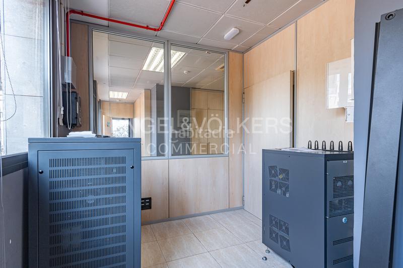 Foto f6a27340-5e87-43ea-bb46-053297257570. Location bureau avec parking dans Diagonal Mar i el Front Marítim del Poblenou Barcelona