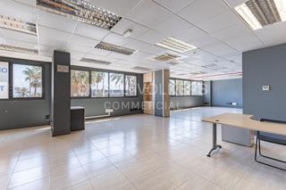 Miete Büro in Diagonal Mar i el Front Marítim del Poblenou. Gran oficina con vistas al mar en front marítim del poblenou
