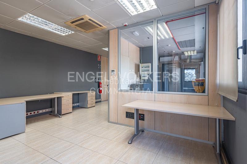 Foto 814e94ca-f8e2-4cd4-a947-f8c571d5ca95. Rent office space with parking in Diagonal Mar i el Front Marítim del Poblenou Barcelona