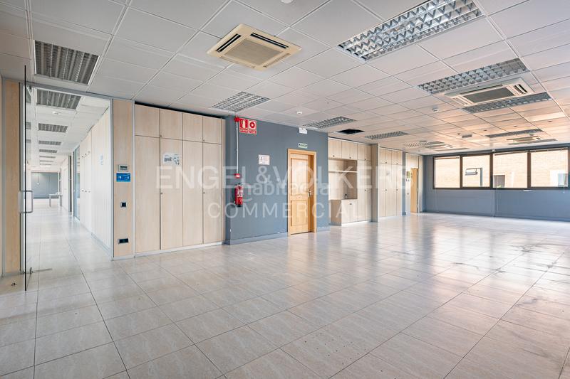 Foto cc6dbc58-fa5d-48a8-8ea5-05f4f69c2f7a. Rent office space with parking in Diagonal Mar i el Front Marítim del Poblenou Barcelona