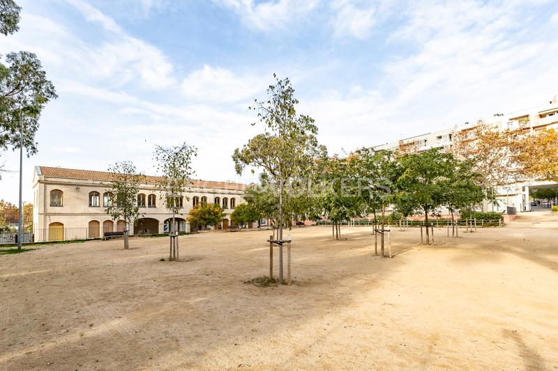 Foto 9ca0c9ca-5e15-41f8-8f7e-8ebf44802704. Oficina a Centre Hospitalet de Llobregat (L´)