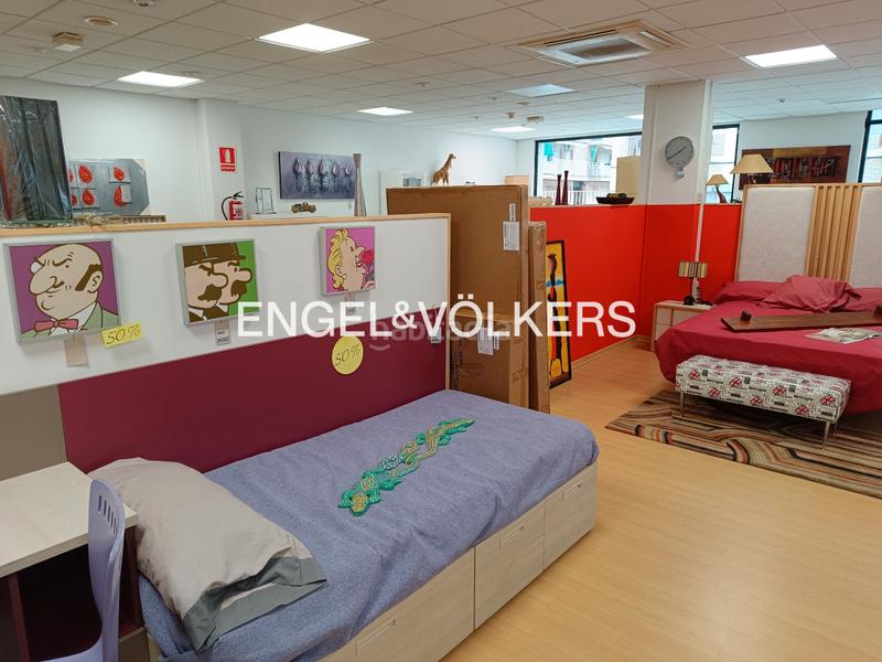 Foto 2c340402-e2f7-4722-8203-0ff904f892b2. Alquiler local comercial alquiler de gran local en Vilanova i la Geltrú