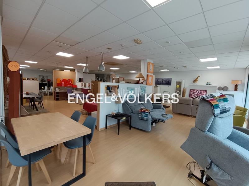 Foto 35d19552-5a69-4204-9780-d5927b5b9527. Rent business premise in Sant Joan Vilanova i la Geltrú