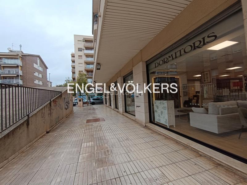 Foto b91f6d5c-c1c9-4e9d-b7a2-630d1b359297. Rent business premise in Sant Joan Vilanova i la Geltrú