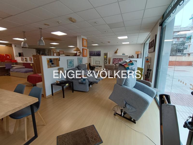 Foto f18a16b3-57dc-4a4d-bf69-44886501f996. Rent business premise in Sant Joan Vilanova i la Geltrú