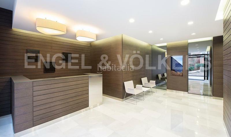 Foto 043710c3-1de6-40bd-a918-a3b458d85997. Alquiler oficina alquiler de oficina en av, diagonal, edificio prisma en Barcelona