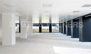 Miete Büro in Barri de les Corts. Alquiler de oficina en av, diagonal, edificio prisma