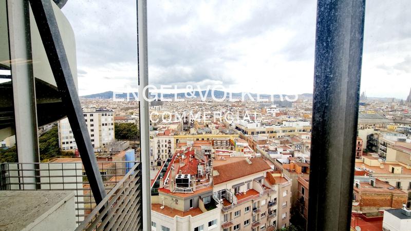 Foto c3059180-53a4-4357-98a0-9e0567132162. Oficina s en venta con vistas increíbles en Barcelona