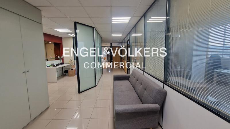 Foto ec6f1848-e9cc-4e01-b595-4fbd1ea60353. Oficina s en venta con vistas increíbles en Barcelona