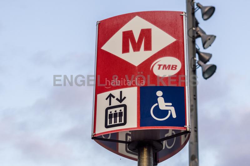 Foto f3e5ce06-c0cc-4613-a712-a25a1dd8c804. Oficina s en venta con vistas increíbles en Barcelona