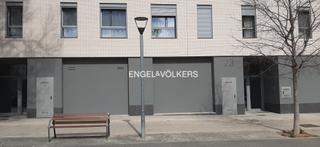 Rent Business premise in Centre-Eixample-Can Llobet. Local de nueva construcción en alquiler