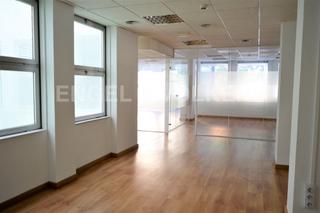 Alquiler Oficina en La Nova Esquerra de l´Eixample. Oficina moderna al lado de la estacio de sants