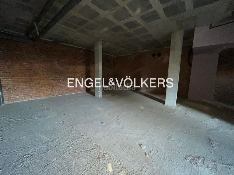 Foto a854bce3-9e37-4c9a-b5ef-3e293dce56ba. Lloguer local comercial a Centre Badalona