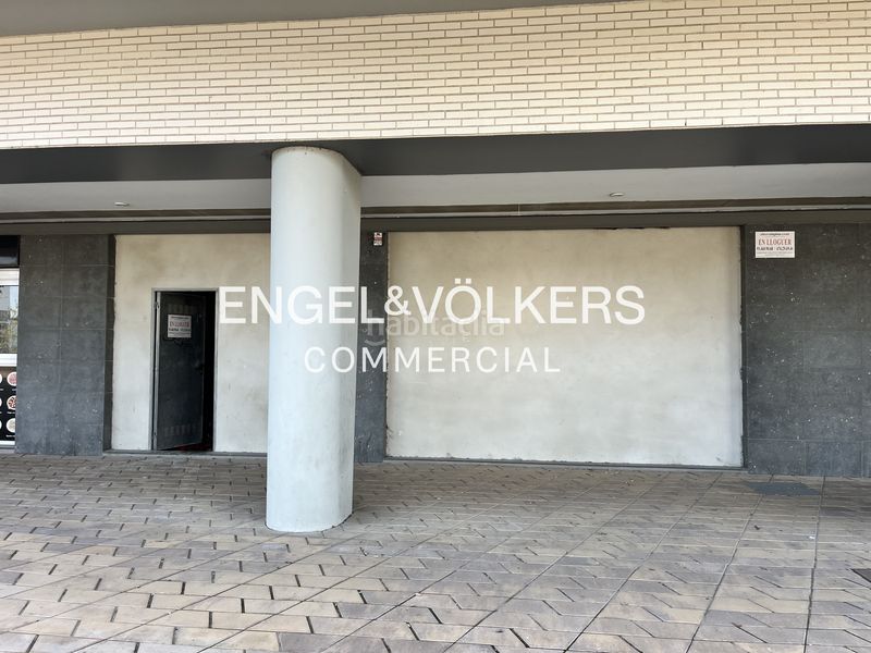 Foto d8683326-a66f-4415-98d5-a591e5deb4f1. Lloguer local comercial a Centre Badalona