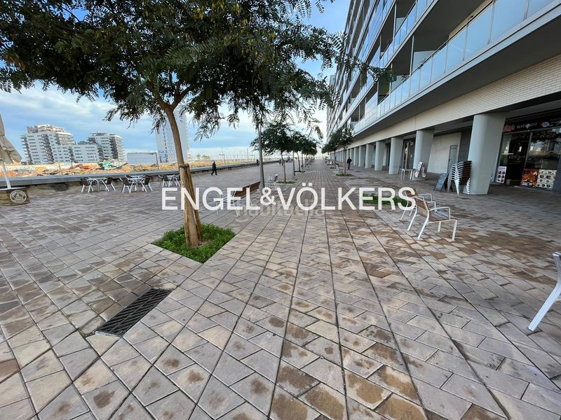 Foto ddbc3c77-7cd6-4a08-ab7c-7eb04520d8e1. Lloguer local comercial a Centre Badalona