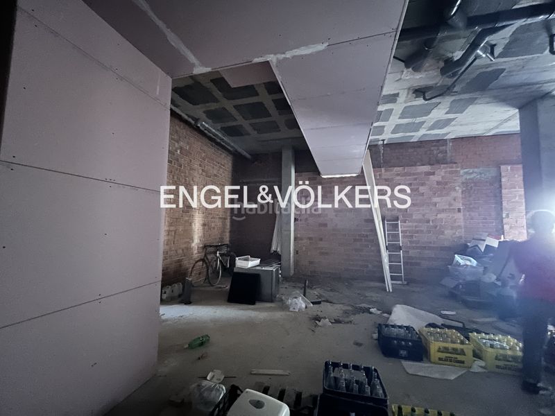 Foto ed4a48e7-0bfa-441e-a7a5-6f0b79d2b1d9. Lloguer local comercial a Centre Badalona