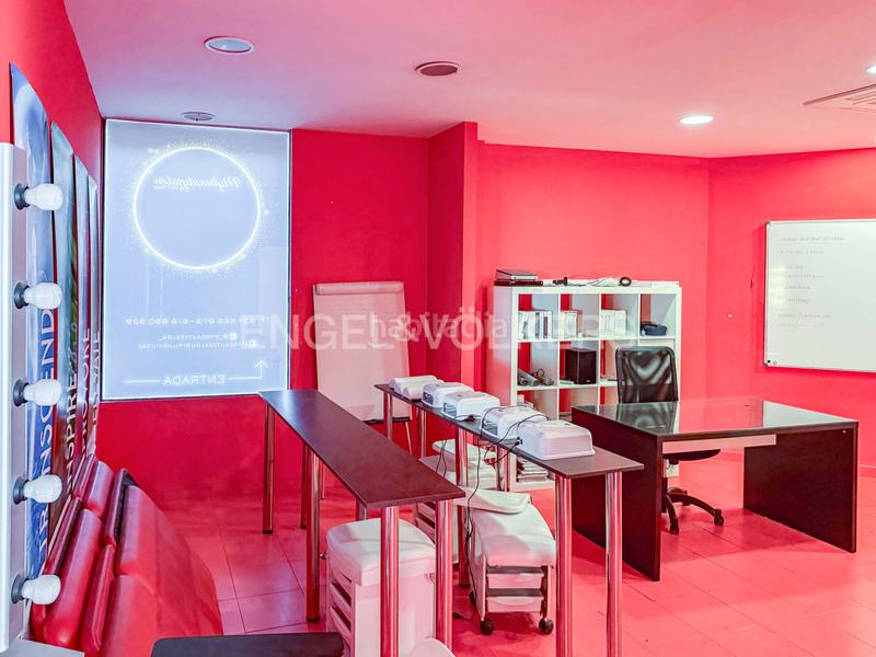 Foto 69e28fd1-6291-4a12-b9ad-3b1cbf36b84a. Local comercial  ideal para centro estético o peluquería en Calella