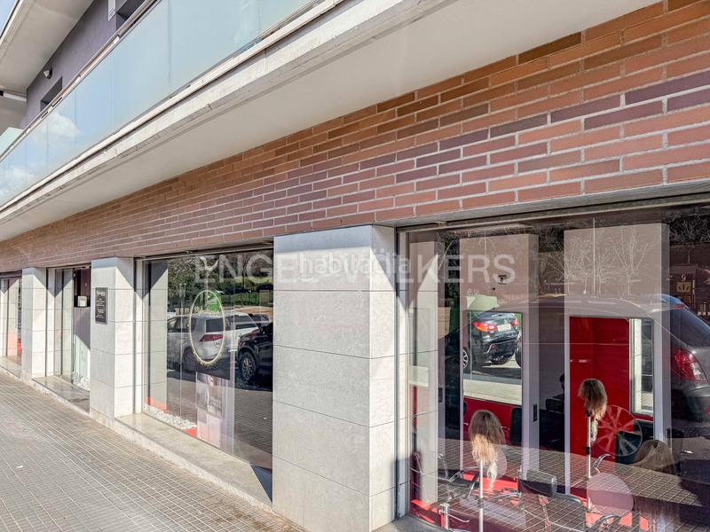 Foto a141f6f5-1c68-4639-a62a-222cde1dc1e7. Local comercial  ideal para centro estético o peluquería en Calella