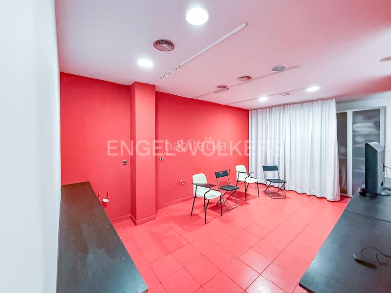 Foto eebf0d9b-2e94-4326-9ccd-60a9226eb343. Local comercial  ideal para centro estético o peluquería en Calella