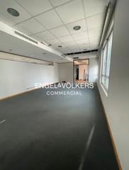 Bureau à Diagonal Mar i el Front Marítim del Poblenou. Oficina en rentabilidad