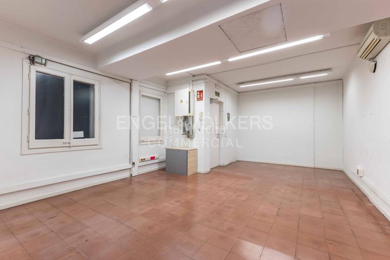 Foto dcfc9537-82ca-4cbf-a44c-29c4d748fbbf. Alquiler oficina gran oficina en alquiler en Sants en Barcelona