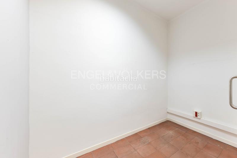 Foto 1fea0c03-35ee-4da3-aeea-d645a8552dab. Lloguer oficina a Sants Barcelona