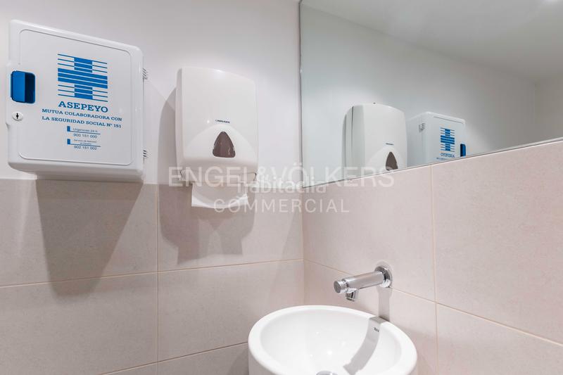 Foto 34db7d07-f057-4b32-a9ca-58da88495505. Location bureau dans Sants Barcelona