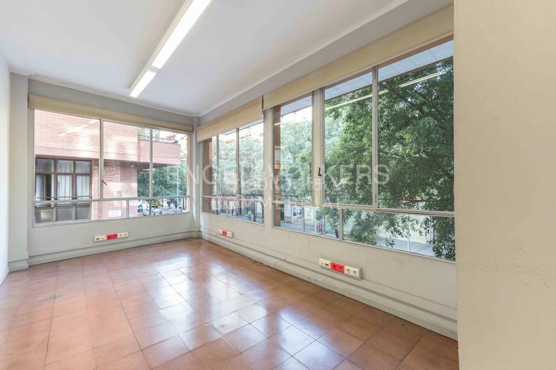 Foto 4a2f792f-ebfe-4b07-8995-4992f3c7e609. Miete büro in Sants Barcelona