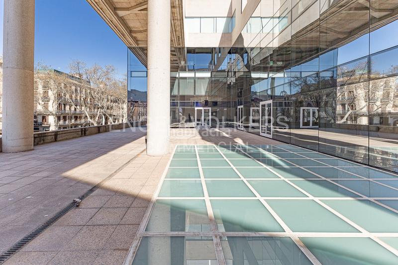 Foto 6871cbdd-2ae8-4483-af0e-22ec4b167871. Miete büro in Gòtic Barcelona