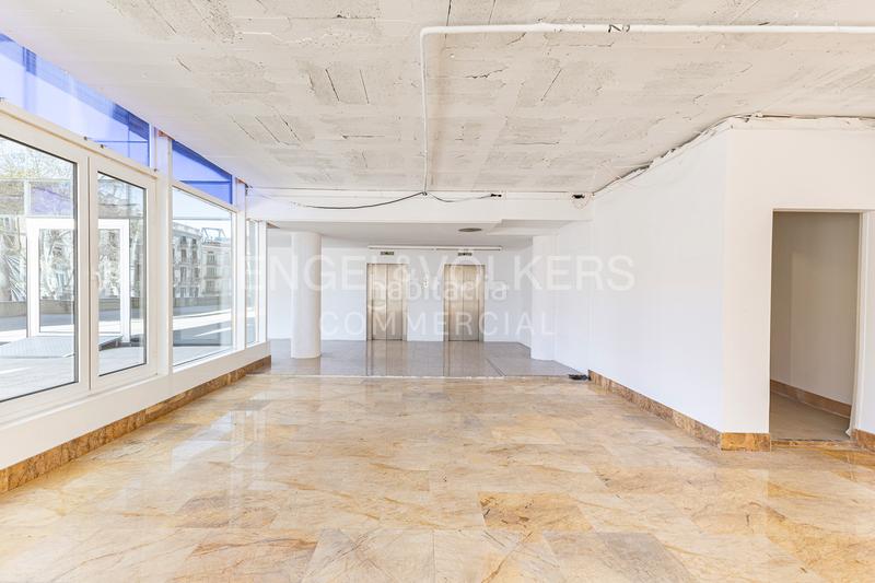 Foto b84bdd0a-1c34-40d2-a95f-fbd6a2b03446. Rent office space in Gòtic Barcelona