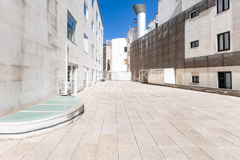 Foto b86d4a90-bd94-4403-ba41-d2b899f0b53c. Rent office space in Gòtic Barcelona