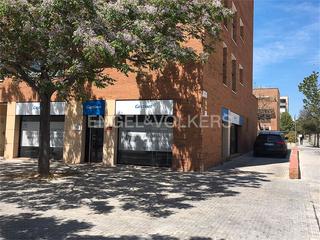 Miete Geschäftsraum in Centre Vila. Local comercial con ubicación estratégica, privilegiada y con po
