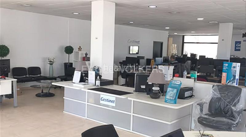 Foto b2d3ec47-ef33-473c-98c4-d9d5406098b3. Alquiler local comercial  con ubicación estratégica, privilegiada y con posibilidades infinitas en Vilafranca del Penedès
