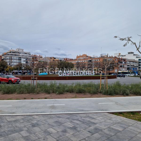 Foto 25dbd6af-37e6-4544-9211-61949be3c428. Local comercial local en centro en Centre Castelldefels
