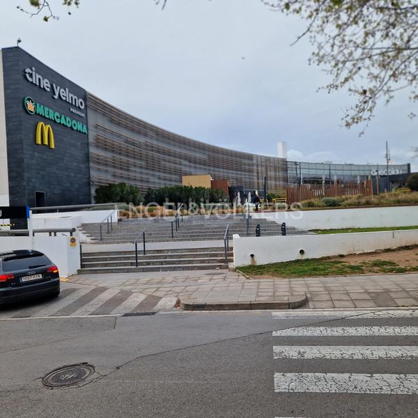 Foto 530c79c2-1382-4383-8c51-300b797f4c50. Local comercial local en centro en Centre Castelldefels