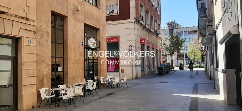 Foto c75c13c0-81c8-4c09-bec2-f59221030efd. Lloguer local comercial a Centre Sabadell