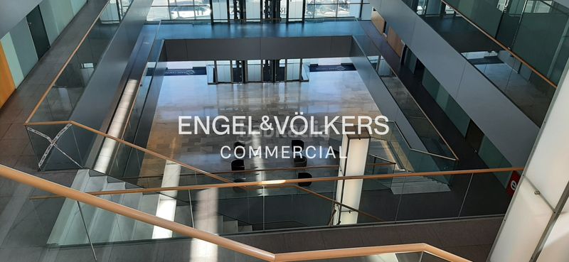 Foto 238b7757-5030-41fa-82c3-3676ec07fb2f. Oficina  a la venta en edificio corpotativo. en Sant Cugat del Vallès