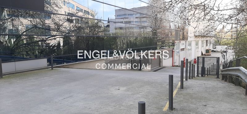 Foto 558f7a67-0697-4909-979c-abfbb61141db. Oficina  a la venta en edificio corpotativo. en Sant Cugat del Vallès