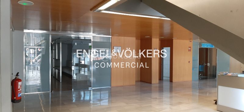 Foto f76d0699-f5ec-4674-8082-3e5091ff765e. Oficina  a la venta en edificio corpotativo. en Sant Cugat del Vallès