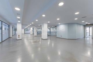 Lloguer Oficina a Sants. Oficinas en alquiler rambla del brasil sants